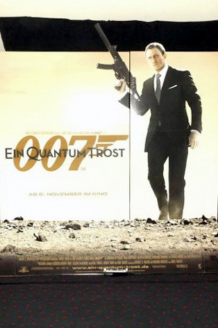 James Bond 009.jpg